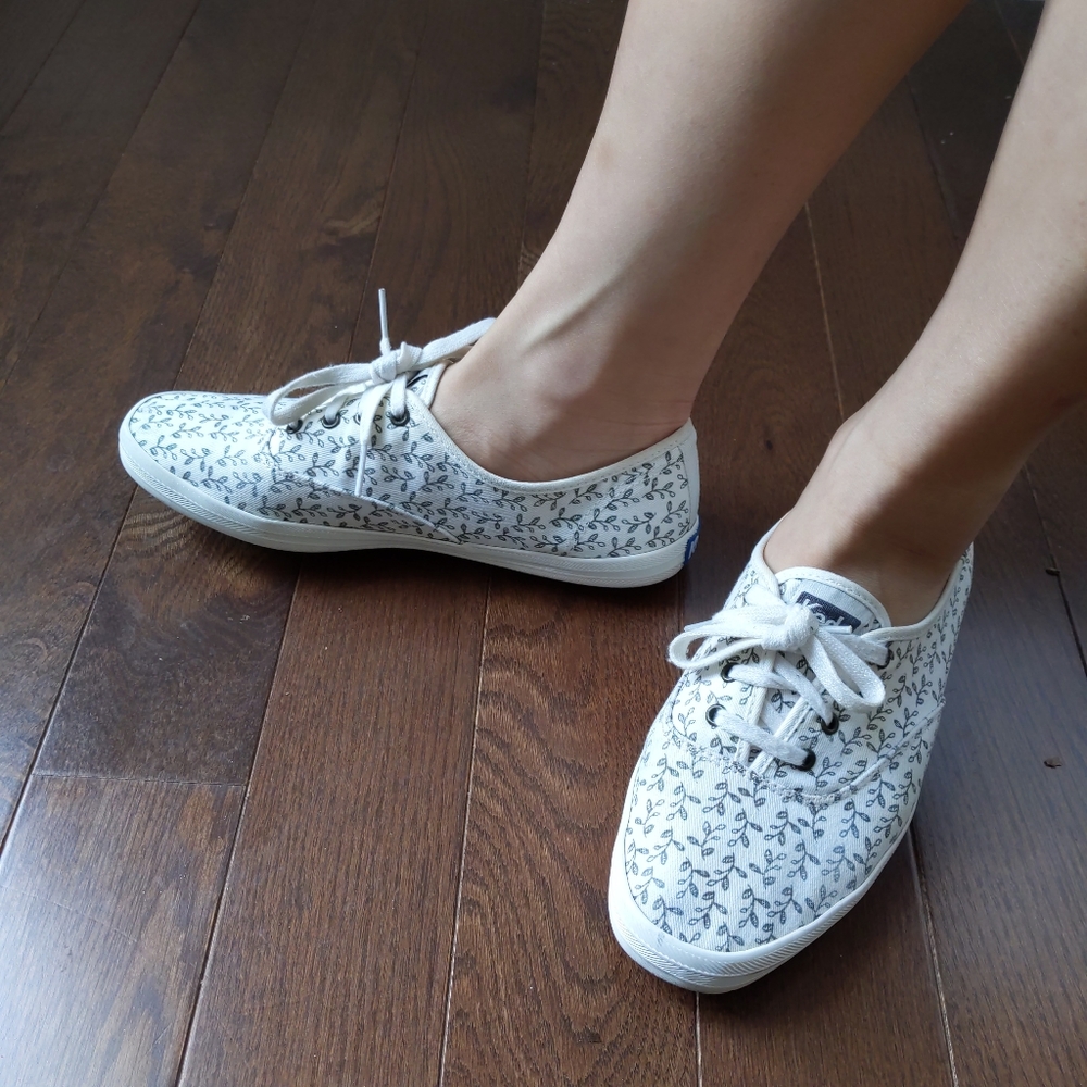 White Floral Canvas Casual Sneaker Keds